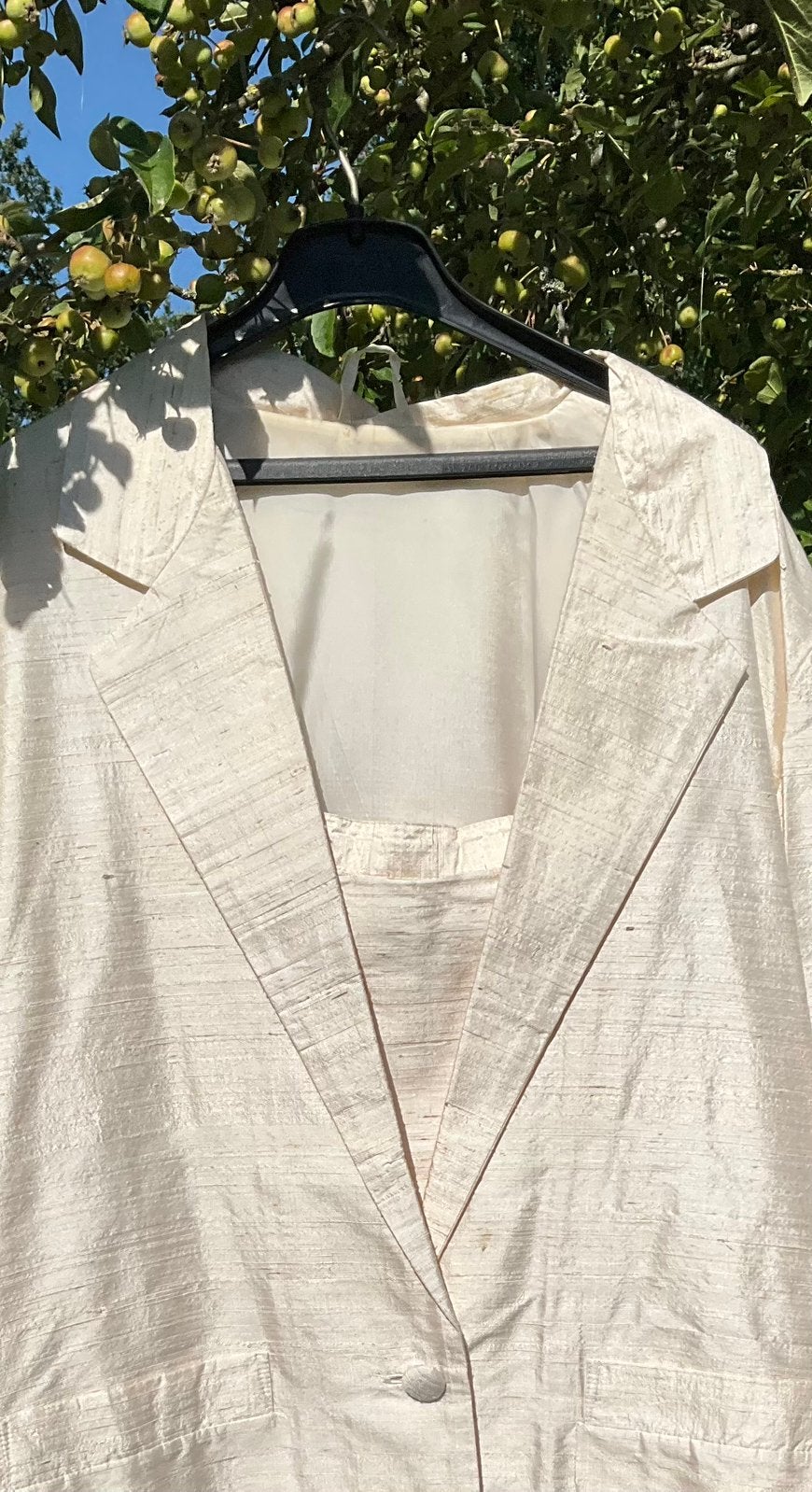Te koop: zijden rok + jasje, in offwhite (huwelijk), Ophalen, Gedragen, Maat 36 (S)