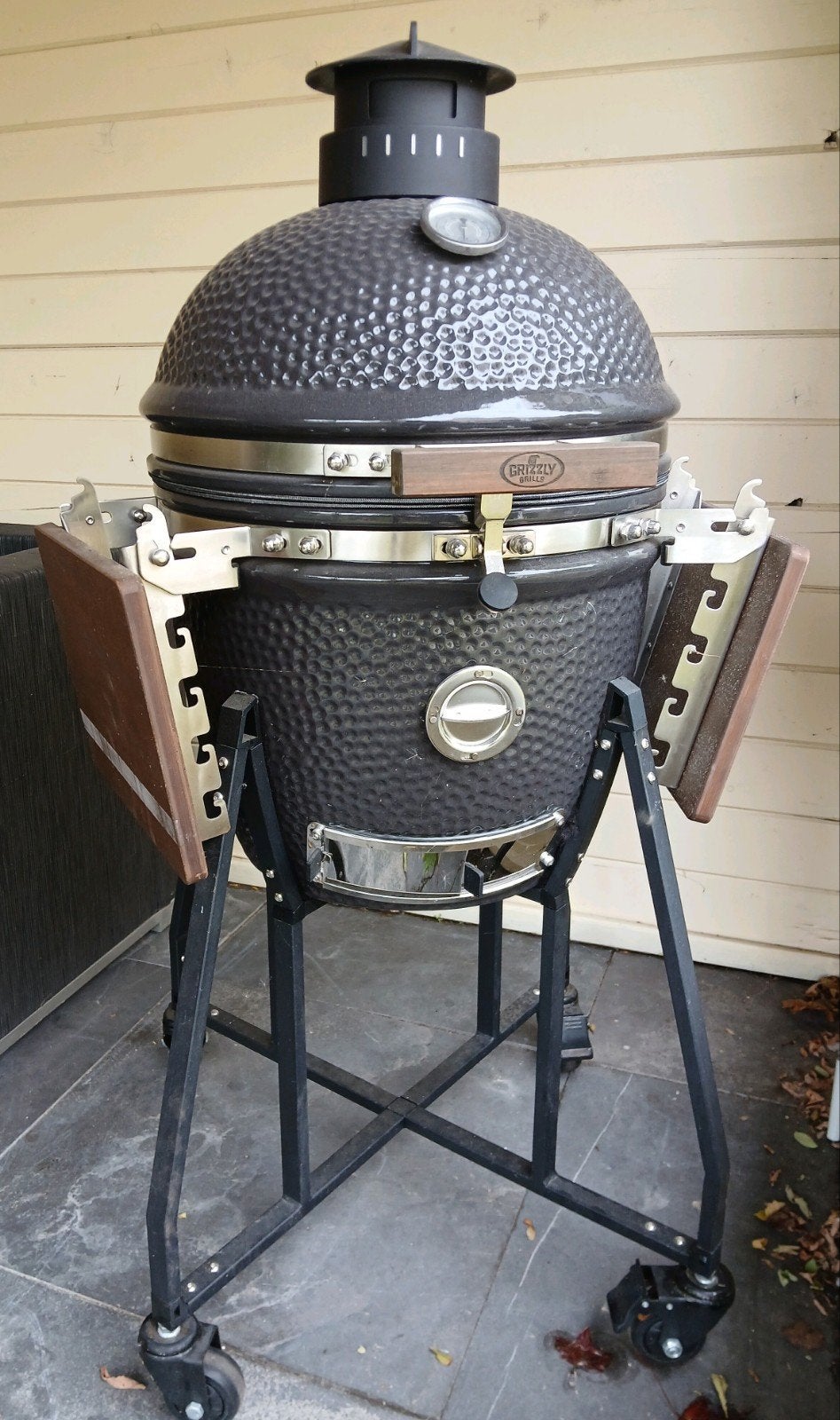Grizzly Grills Kamado, Tuin en Terras, Ophalen, Zo goed als nieuw, Grizzly Grills, Met accessoires