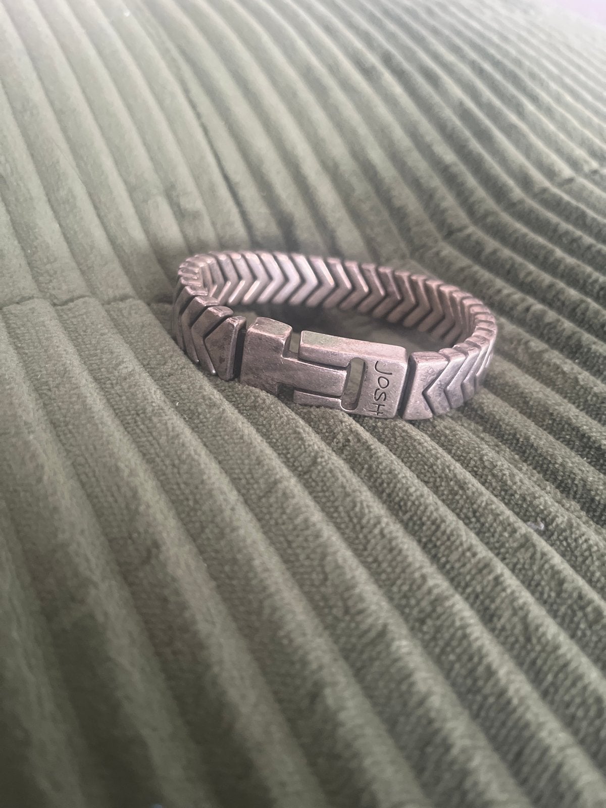 Stoere Josh Armband - Zilverkleurig, Ophalen of Verzenden, Gebruikt, Zilver, Overige materialen