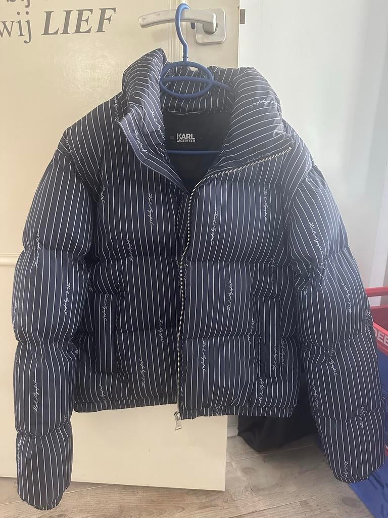 Karl Lagerfeld donkerblauwe gestreepte puffer, Ophalen of Verzenden, Zo goed als nieuw, Maat 42/44 (L), Blauw