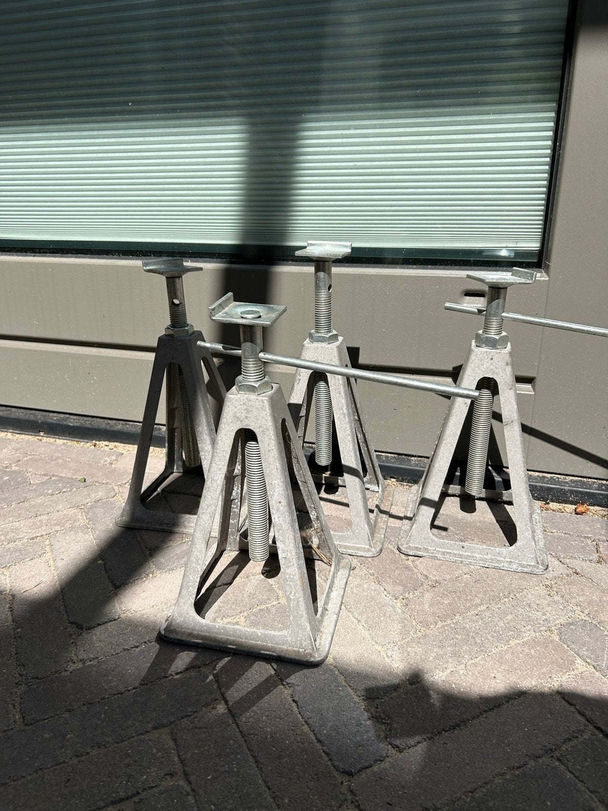 Set van 4 robuuste assteunen voor voertuigonderhoud, Ophalen, Gebruikt, Manueel, Schaarkrik