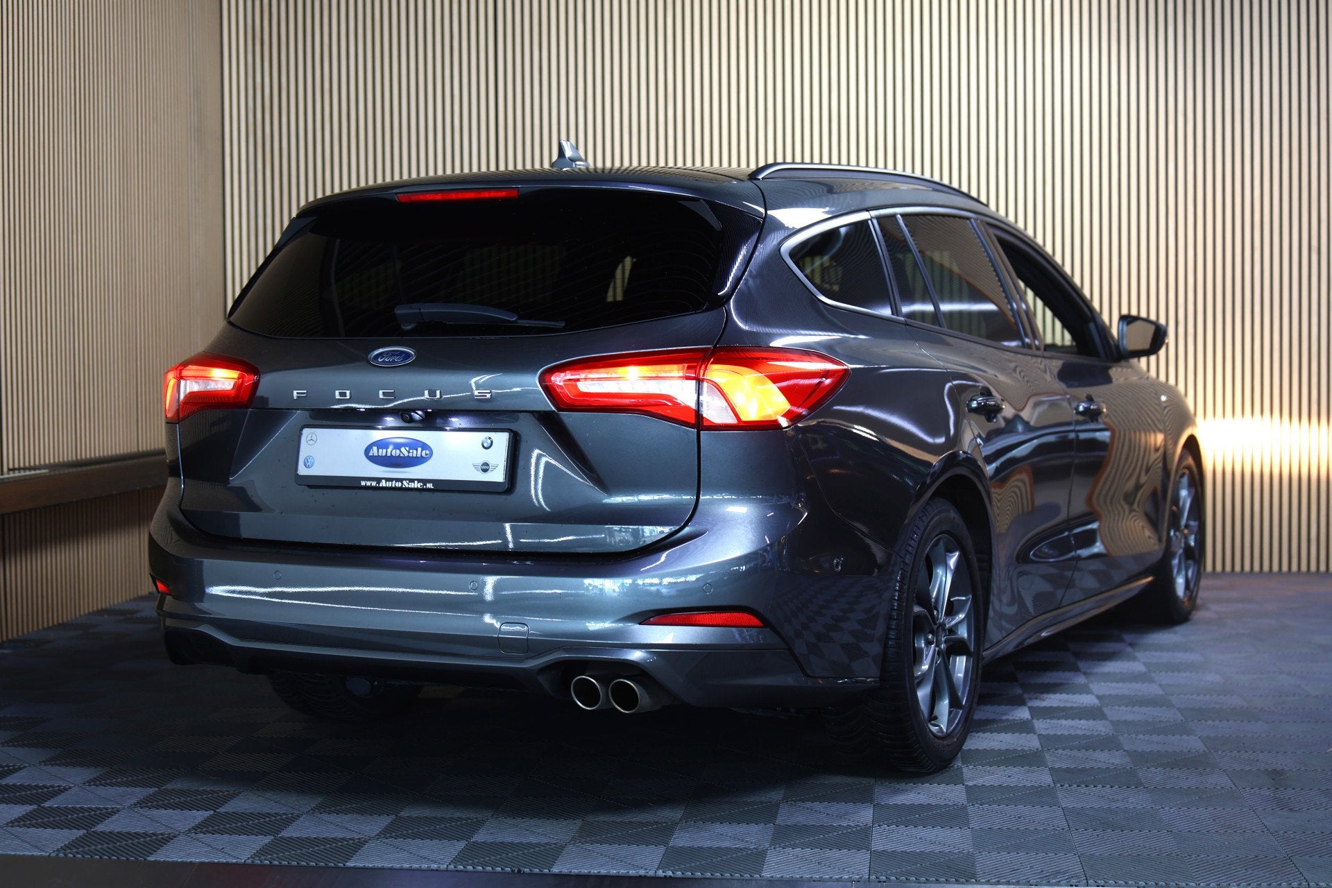Ford FOCUS Wagon 1.0 EcoBoost ST line AUTOM NAVI B&O ACC CAM, Auto's, Gebruikt, Zwart, Leder en Stof, Automatische klimaatregeling