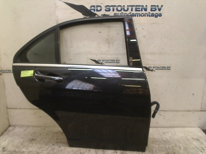 Portier Rechts Achter Mercedes-Benz C (W204) 2008, Gebruikt, Mercedes-Benz AG, Mercedes-Benz, Mercedesstraße 120, Stuttgart 70372, , Duitsland