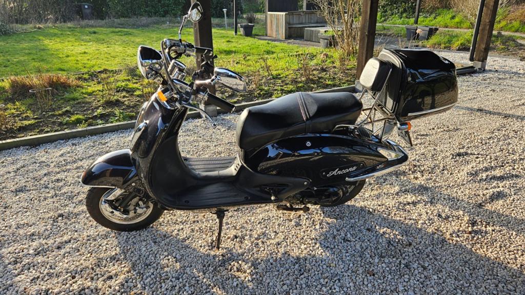 Leuke retro scooter - Blauw kenteken - Accu te vervangen, Ophalen, Gebruikt, Benzine, Overige merken