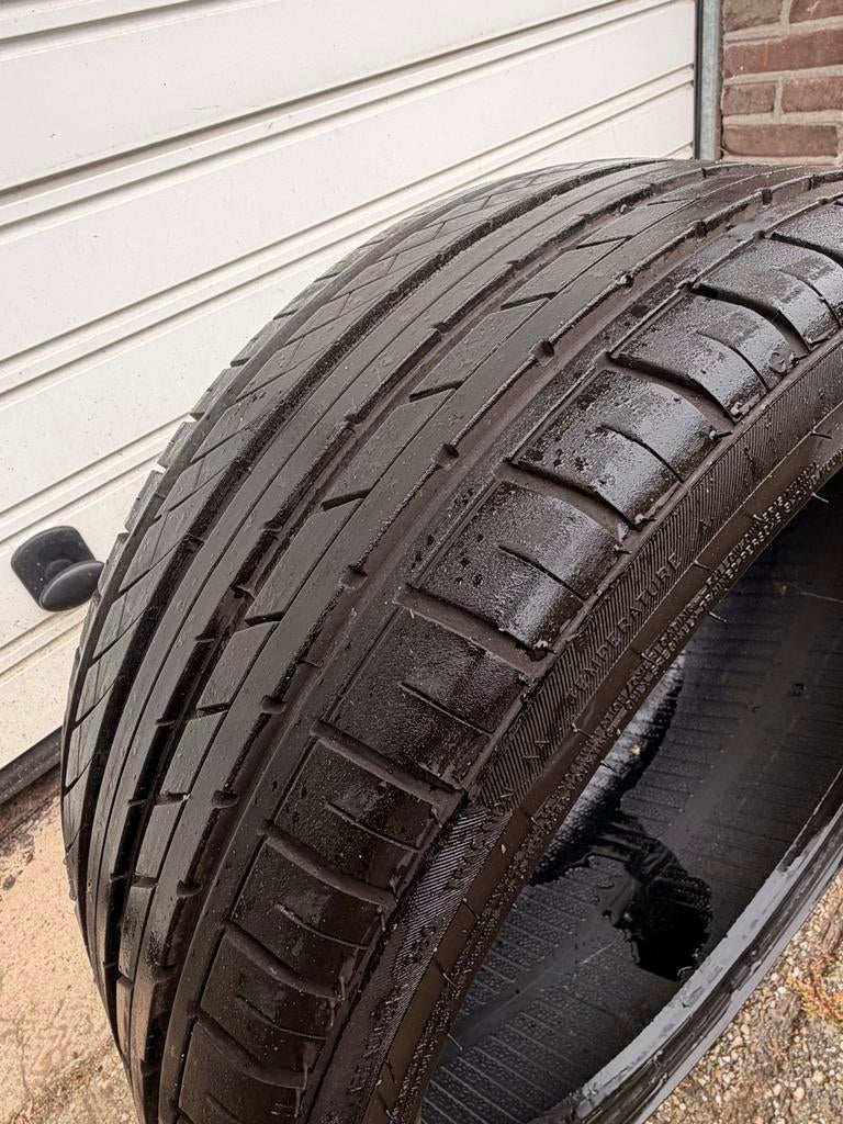 4 Zomerbanden 215/40 R17 – Zeer Goede Staat. VW Polo, Auto's, Voorwielaandrijving, 74 pk, 1199 cc, 96 €/maand