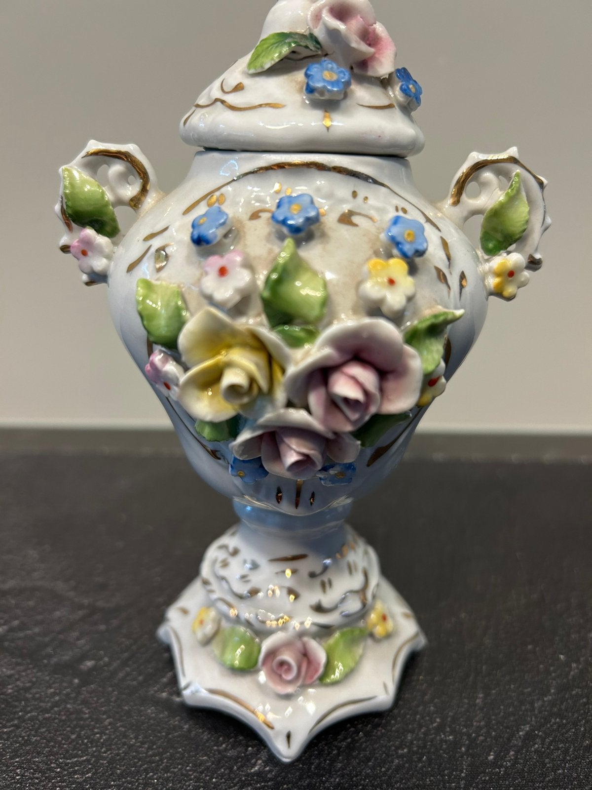 Capodimonte porseleinen siervaas merk kroon N, Ophalen of Verzenden