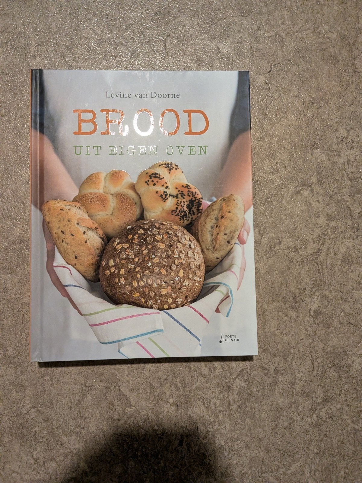 Brood uit eigen oven - Levine van Doorne, Boeken, Overige typen, Nieuw, Ophalen of Verzenden, Levine van Doorne