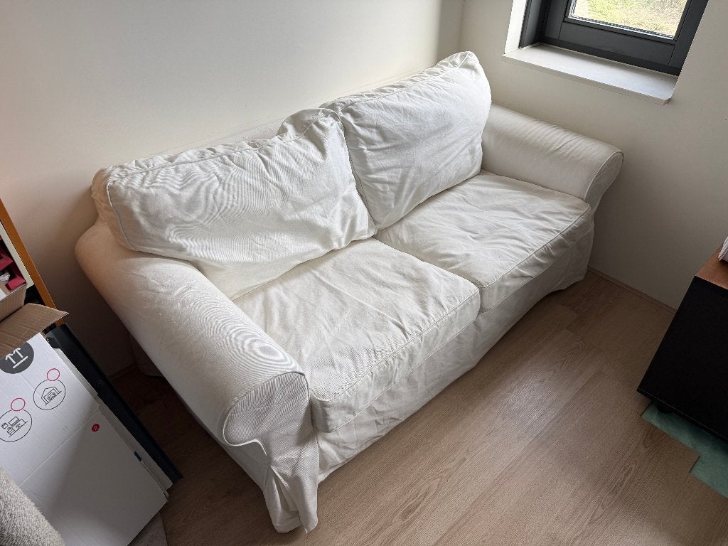 IKEA EKTORP 2-zitsbank – wit, Huis en Inrichting, Ophalen, Hout, Gebruikt, 150 tot 200 cm