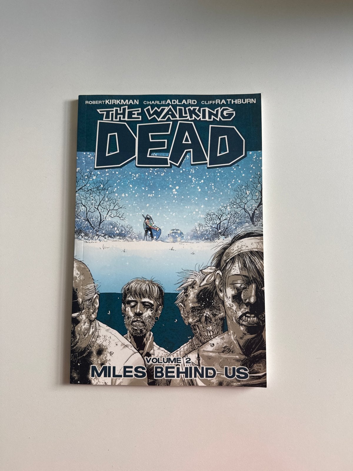 The Walking Dead - Volume 2: Miles Behind Us, Ophalen of Verzenden, Zo goed als nieuw