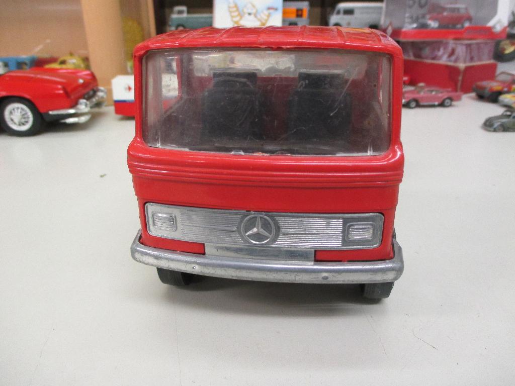 Mercedes Benz LP 608 plastic model vrachtwagen, Ophalen, Gebruikt, Bus of Vrachtwagen