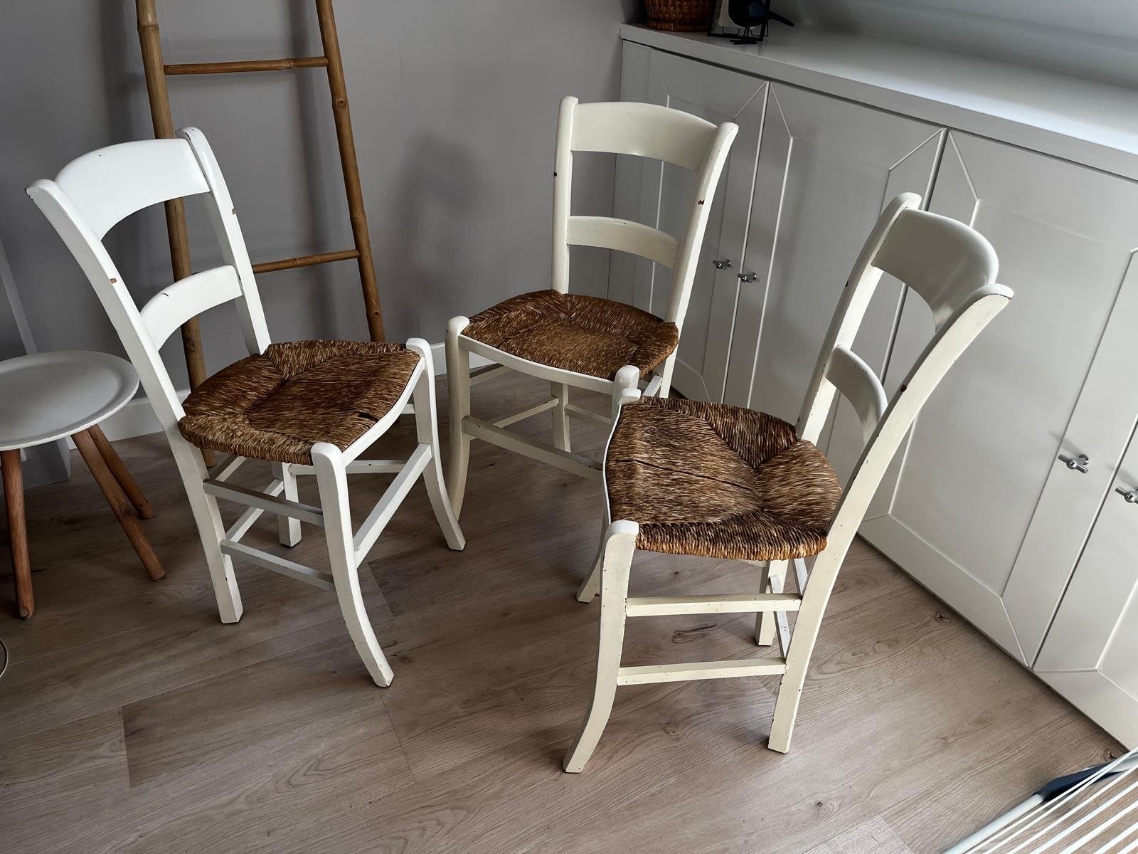 Vintage witte stoelen met biezen matten (3 stuks), Ophalen