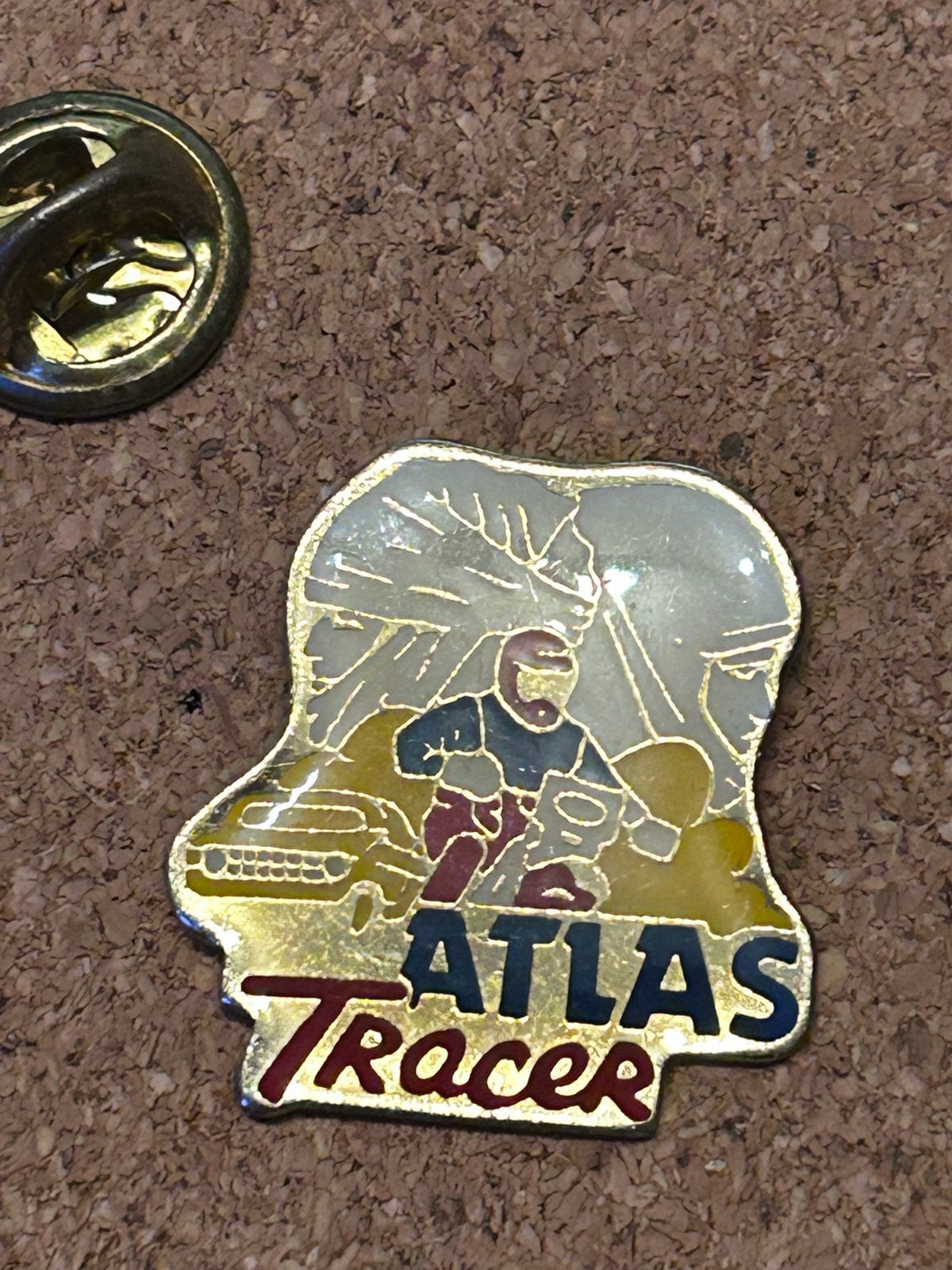 Vintage Atlas Tracer Motorcross Pin, Verzamelen, Ophalen of Verzenden, Gebruikt, Sport, Speldje of Pin