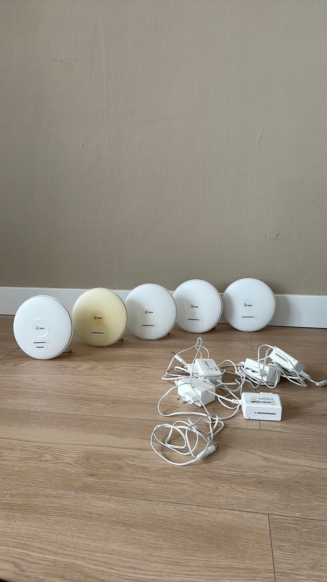 5 KPN Superwifi punten - Supersnelle wifi door je hele huis!, Computers en Software, WiFi-versterkers, Ophalen of Verzenden, Zo goed als nieuw