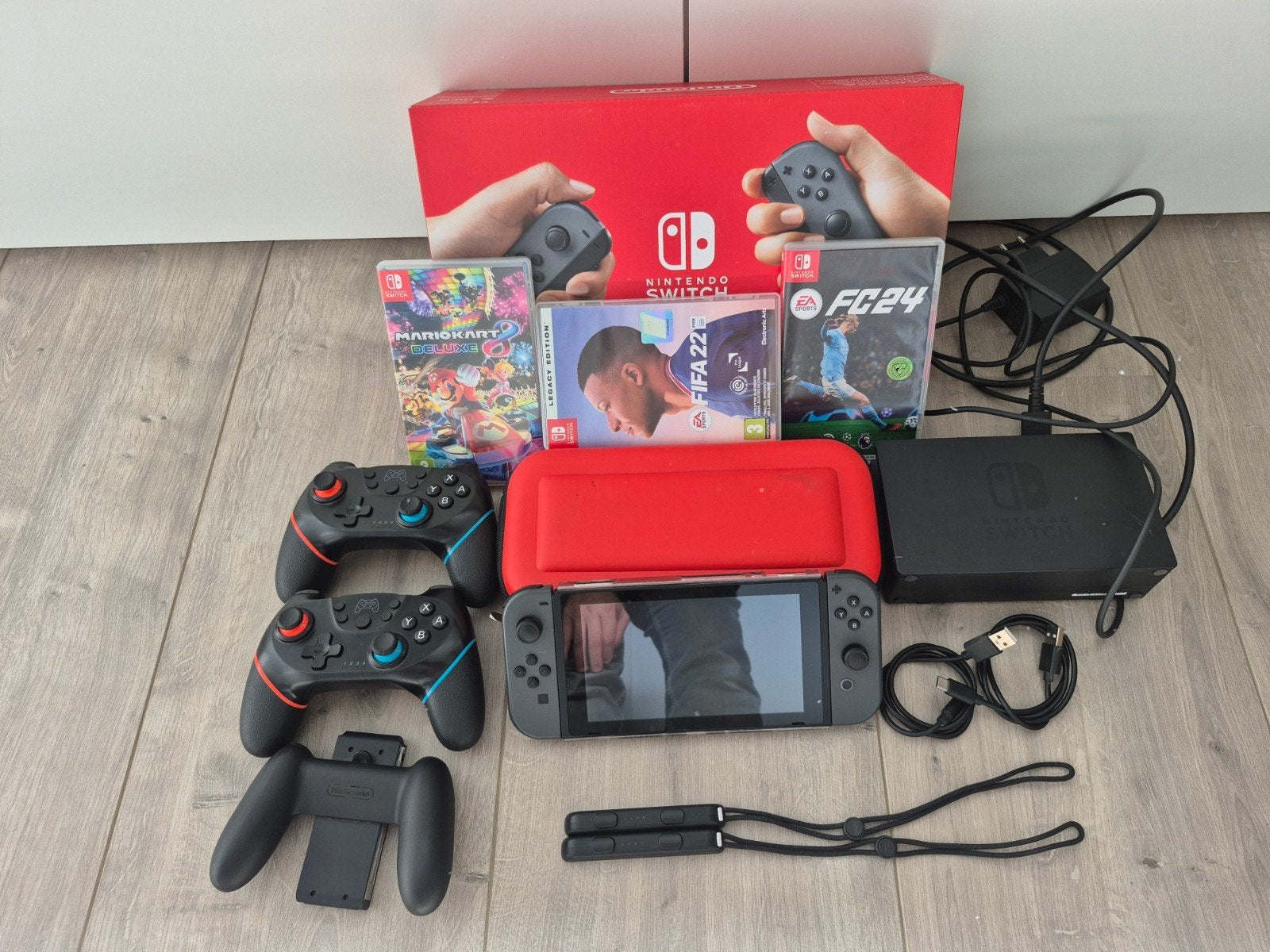 Nintendo Switch compleet pakket – 3 games + 2 extra controll, Ophalen of Verzenden, Zo goed als nieuw, Met 2 controllers, Switch Original