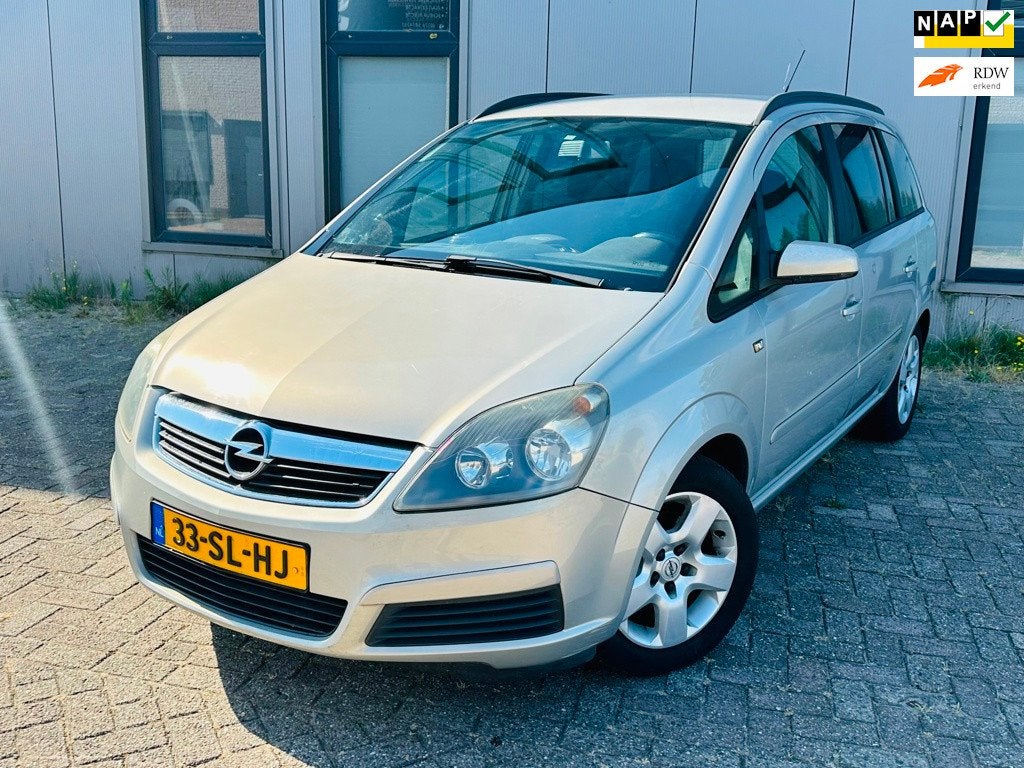 Opel Zafira 1.8 Enjoy 3E Eigenaar 7 persoons AIRCO TREKHAAL, Auto's, Opel, Gebruikt, 4 cilinders, Origineel Nederlands, 750 kg