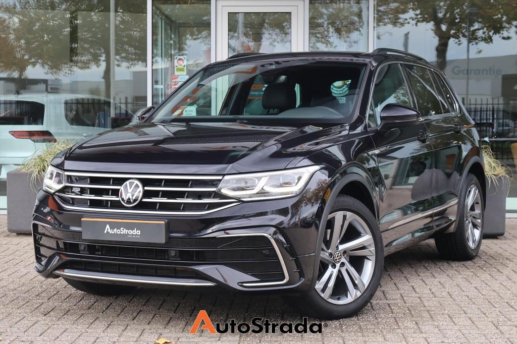 Volkswagen Tiguan 1.5 R-Line TSI ACT 150pk | Carplay | Adapt, 1441 kg, 4 cilinders, Leder en Stof, Zwart