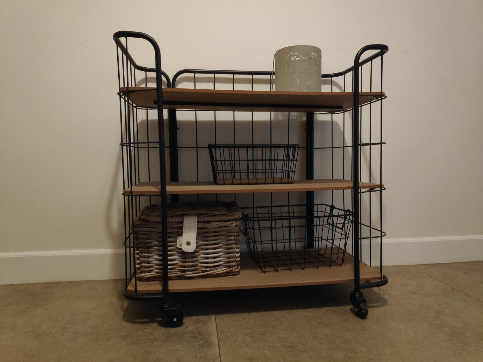 Industriële trolley/serveerwagen met 3 planken, Ophalen of Verzenden, Zo goed als nieuw