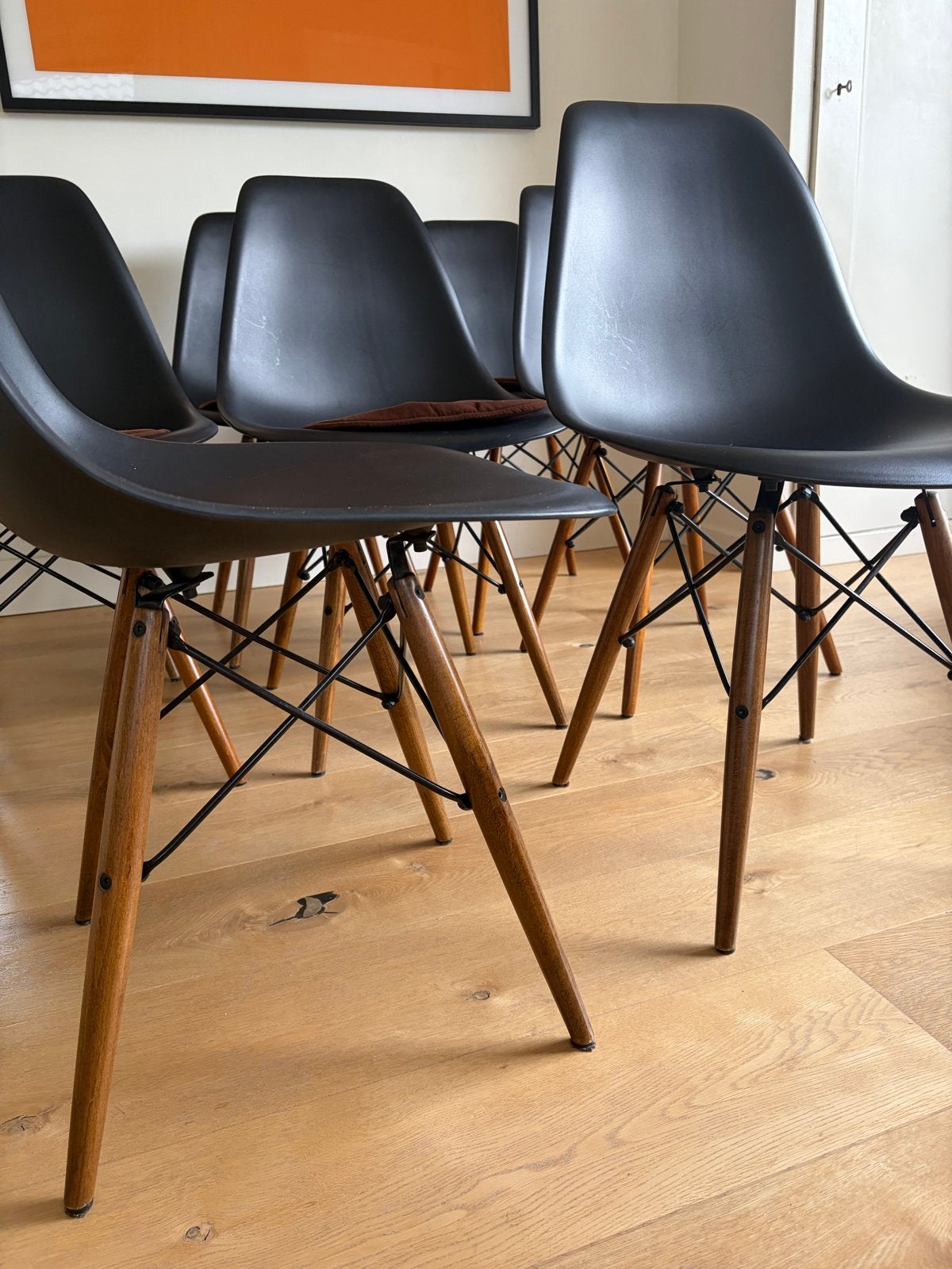 Set van 8 Eames DSW stoelen - Zwart met houten onderstel, Ophalen, Gebruikt, Zwart, Vijf, Zes of meer stoelen