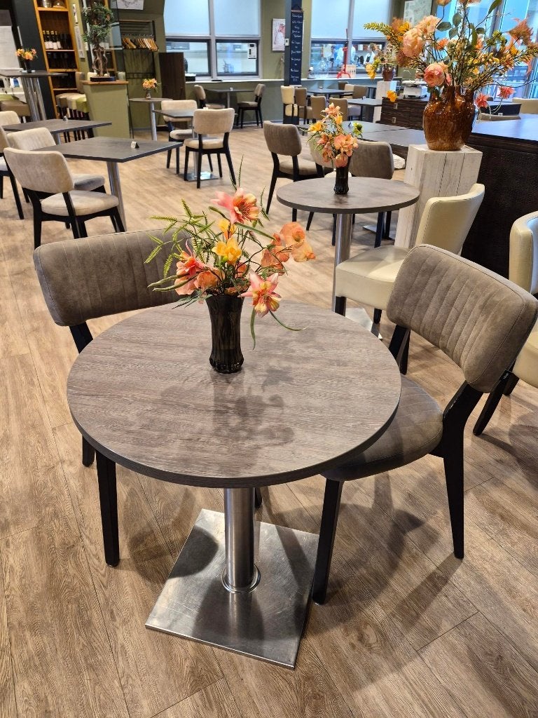 Diverse Horeca Meubilair: Tafels en Stoelen, Ophalen, Gebruikt, Meubilair