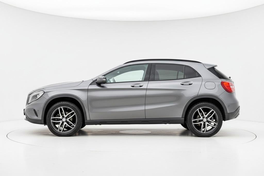 Mercedes-Benz GLA-klasse 180 Ambition, Auto's, Gebruikt, Euro 6, 4 cilinders, 715 kg