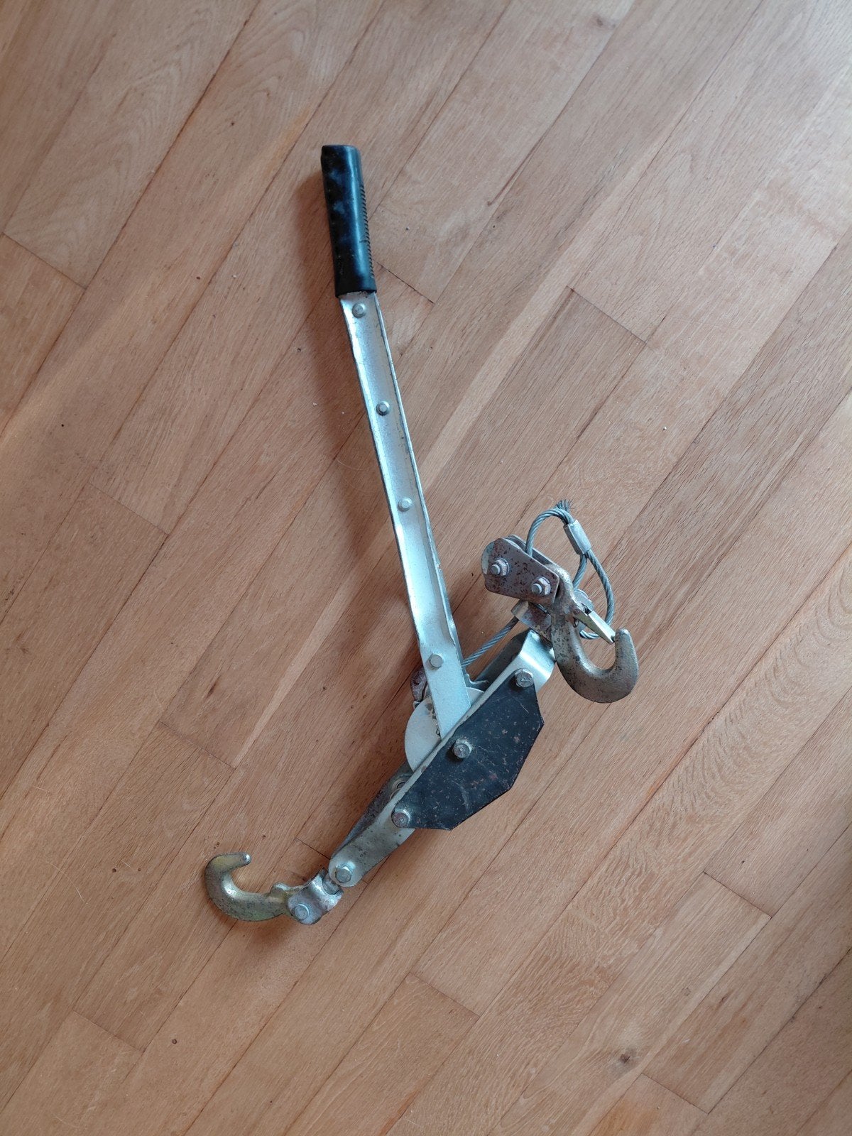 Handmatige kabeltrekker / lier, Ophalen