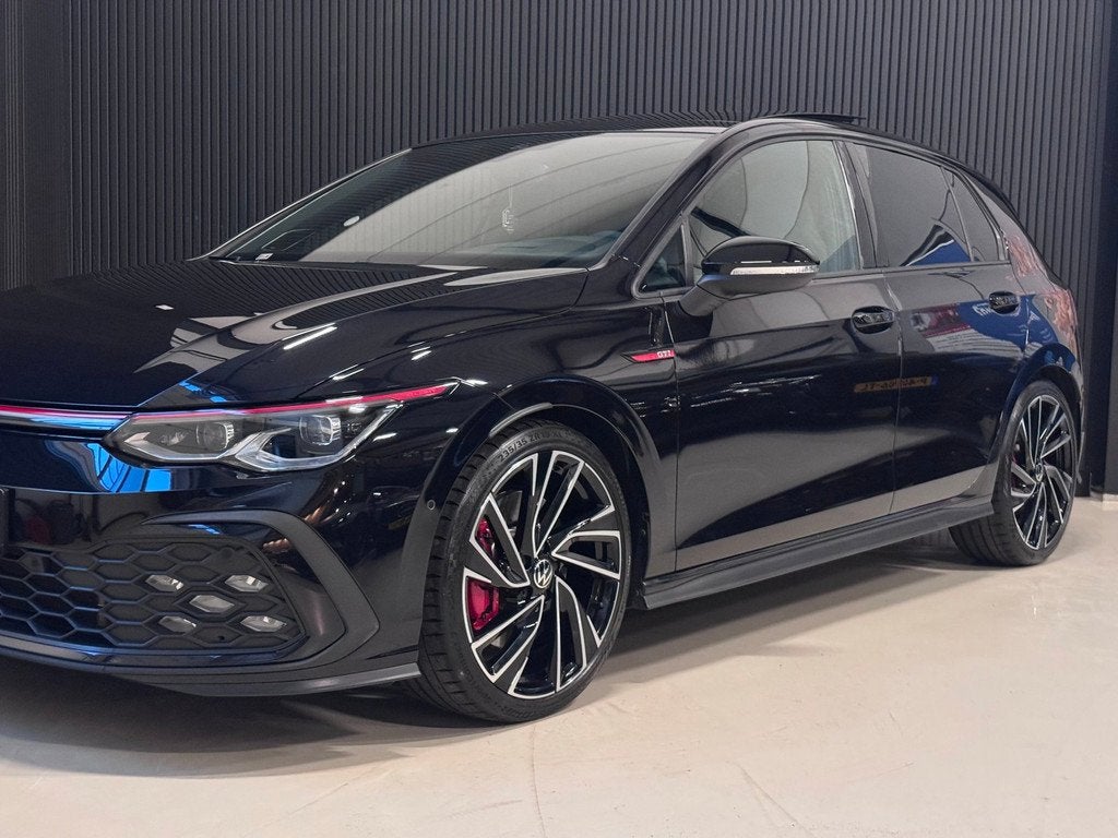 Volkswagen Golf 2.0 TSI GTI PANO | HUD | LEDER | DYNAUDIO |, Zwart, 4 cilinders, 1984 cc, Zwart