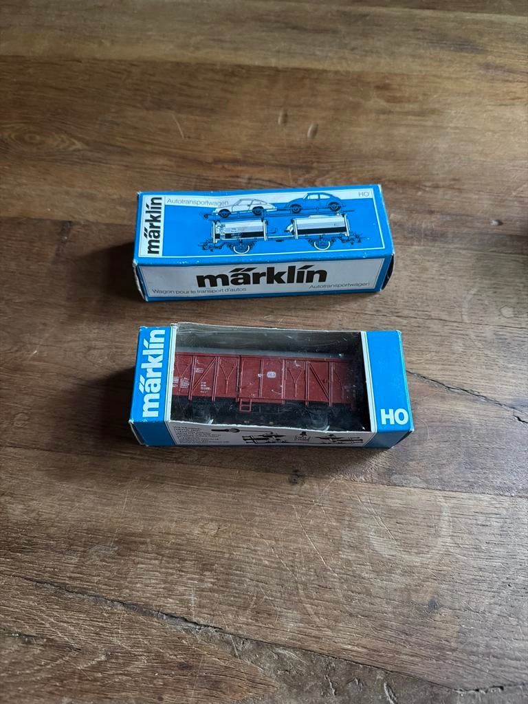 Märklin H0 Autotransportwagen en Gesloten Goederenwagon, Ophalen of Verzenden, Zo goed als nieuw