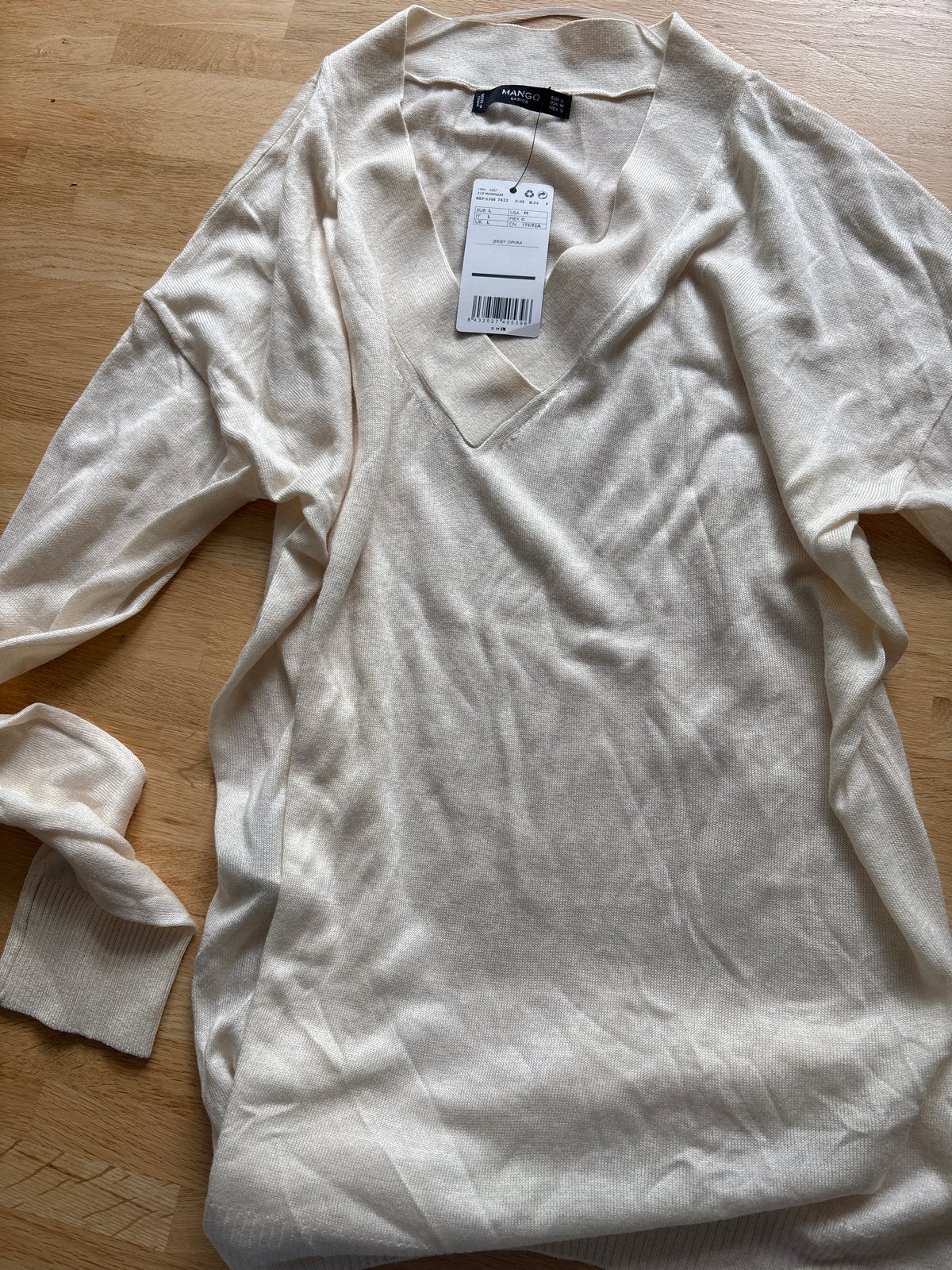 Mango trui V-hals maat M nieuw met kaartje, Kleding | Dames, Truien en Vesten, Ophalen of Verzenden, Nieuw, Maat 38/40 (M), Beige