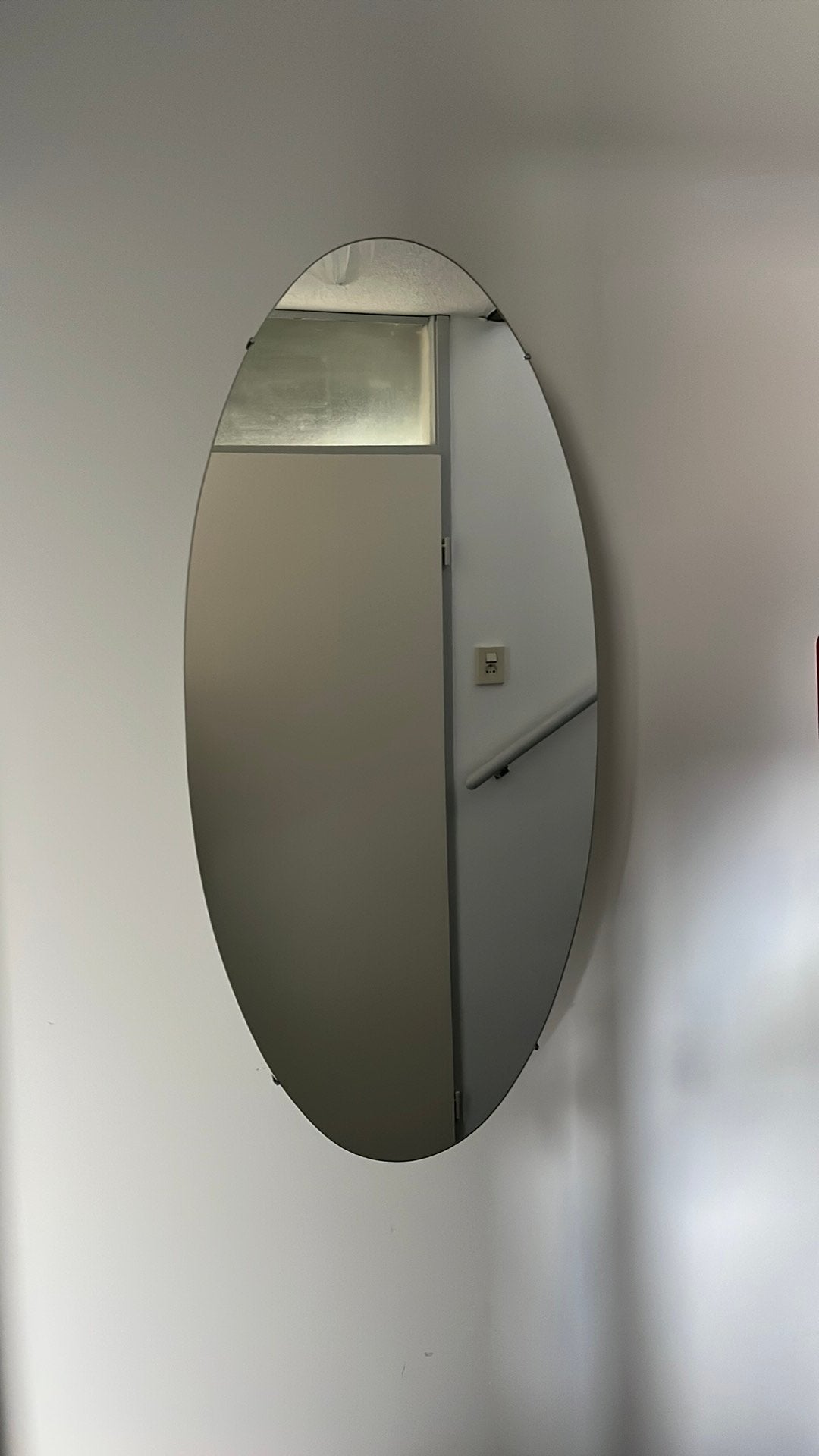 Ovale spiegel, Huis en Inrichting, Woonaccessoires | Spiegels, Ophalen, Minder dan 50 cm, Zo goed als nieuw, Minder dan 100 cm