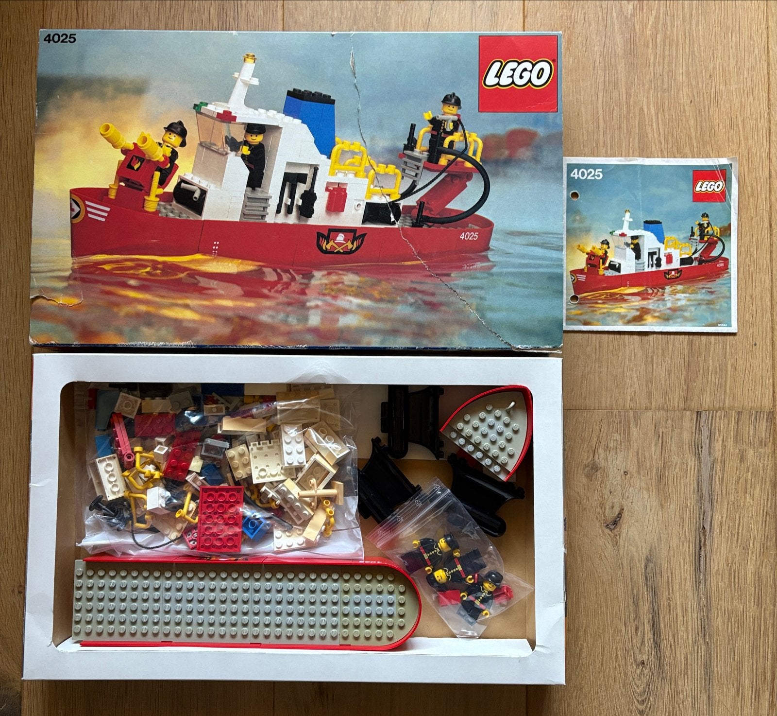 Lego 4025 Brandweerboot met doos en instructies, Lego, Ophalen of Verzenden, Compleet, Complete set