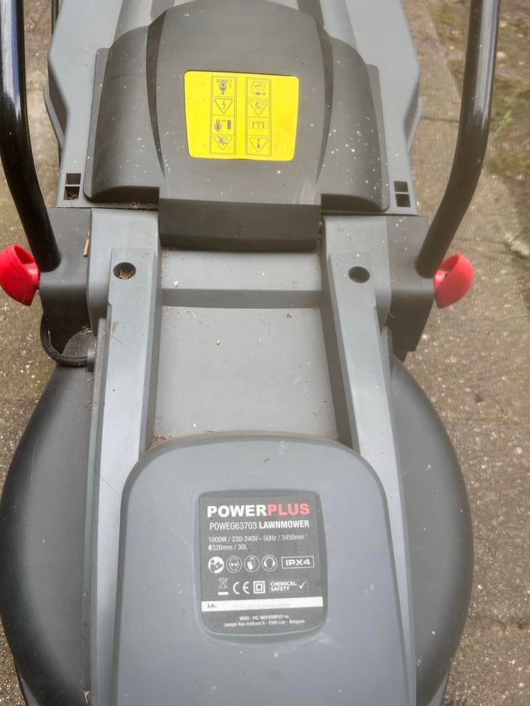 POWERPLUS Elektrische Grasmaaier 1000W - 32cm Maaibreedte, Cirkelmaaier, Elektrische grasmaaier, Ophalen of Verzenden, Zo goed als nieuw
