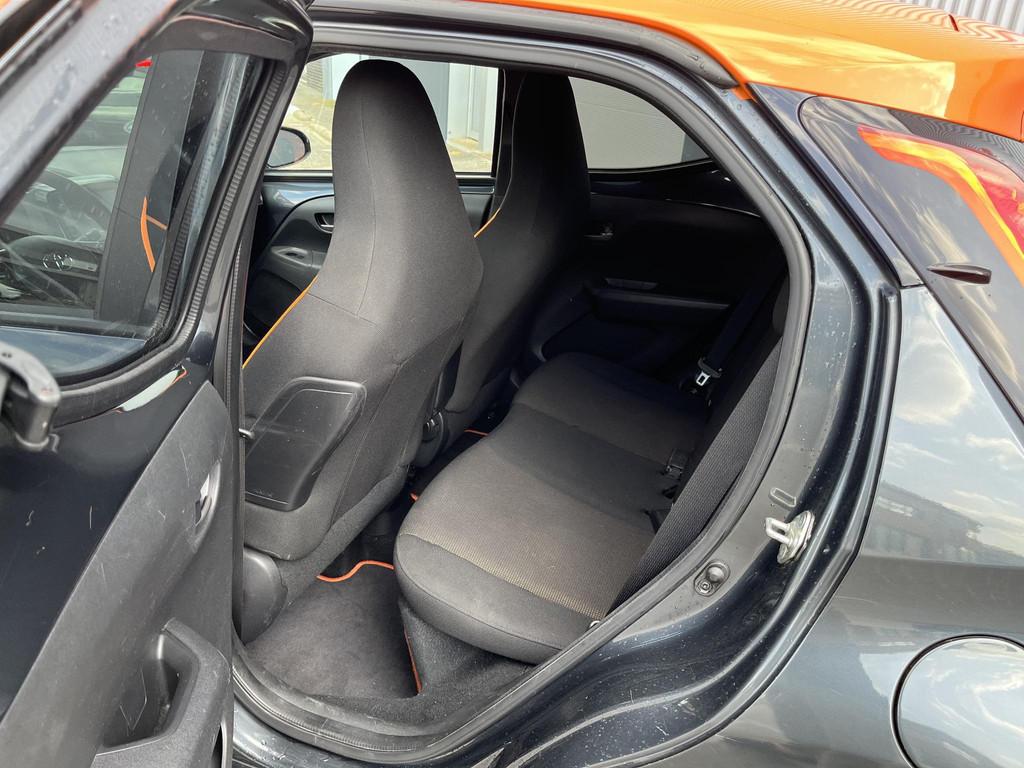 Toyota Aygo 1.0 VVT-i x-JBL | Origineel NL en 1e Eigenaar |, Voorwielaandrijving, Stof, Gebruikt, Euro 6