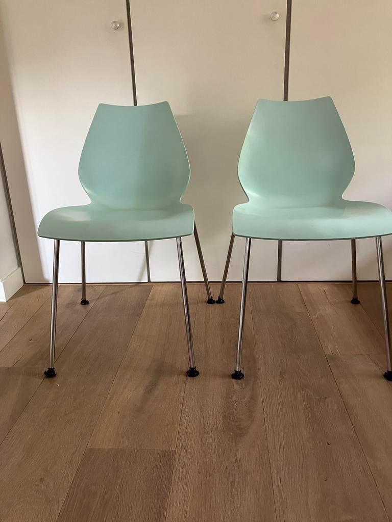 Kartell maui lichtblauwe stoel 2 stuks, Huis en Inrichting, Ophalen of Verzenden, Zo goed als nieuw, Kunststof, Eén