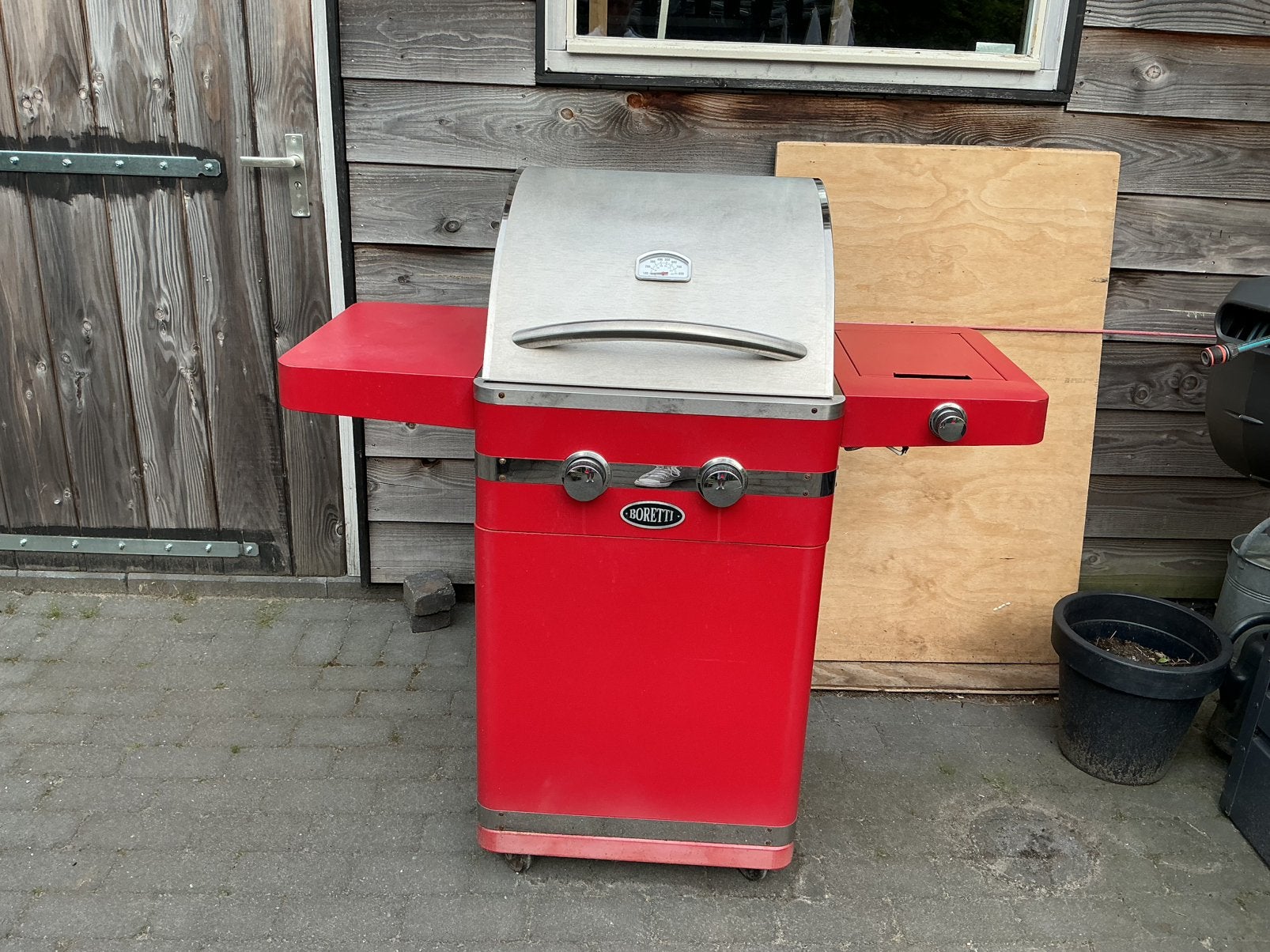 Boretti BBQ  rode kleur !, Ophalen, Gebruikt