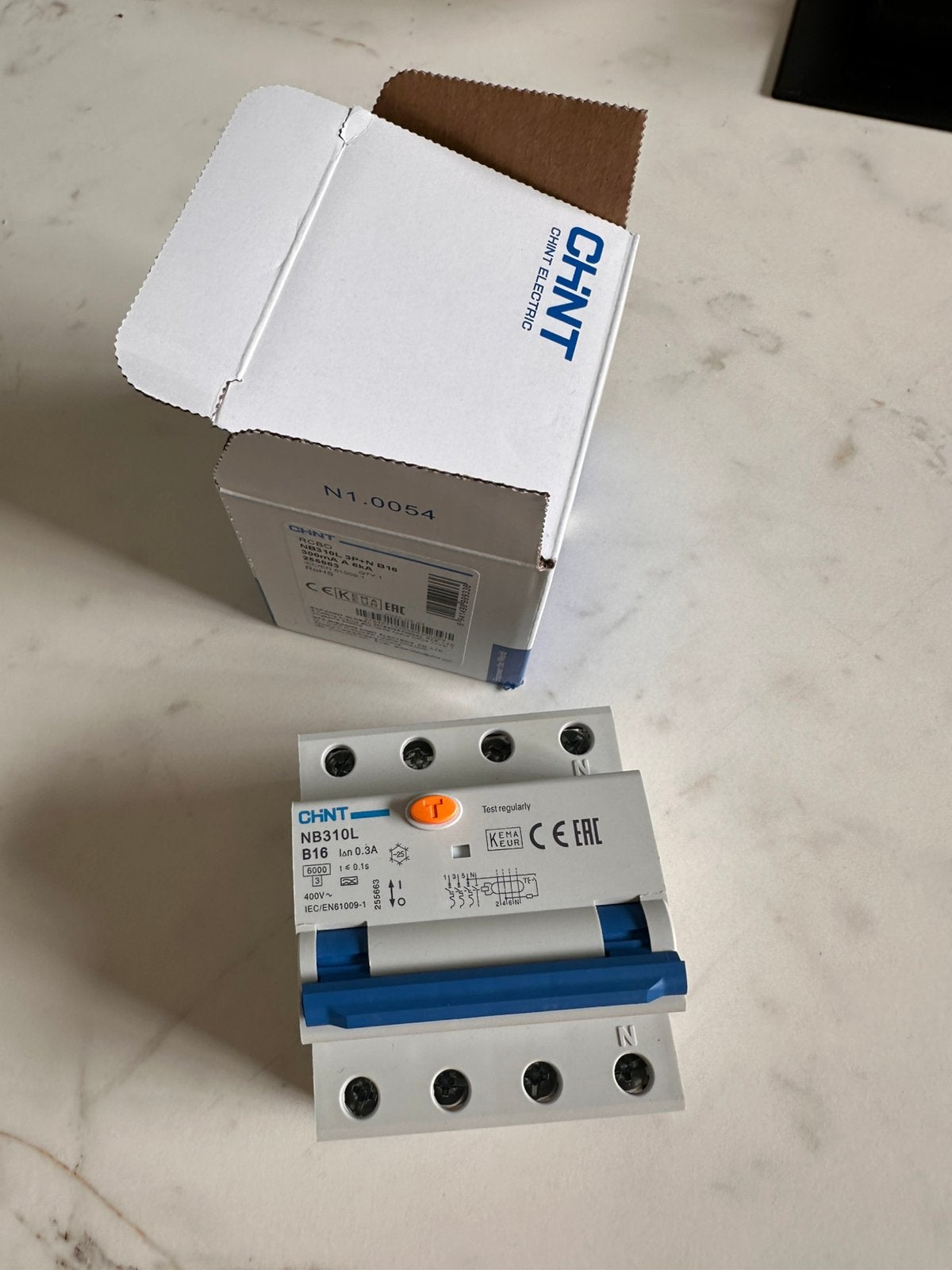 CHNT NB310L RCBO 3P+N B16 300mA 6kA Aardlekschakelaar, Ophalen, Nieuw, Schakelaar