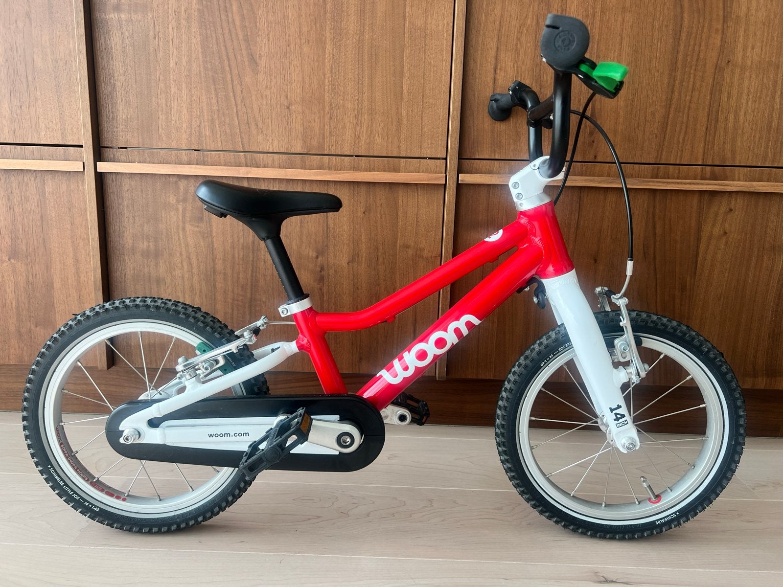 Woom GO 2 kinderfiets - fiets - 14 inch - rood, Fietsen en Brommers, Fietsen | Kinderfietsjes, Ophalen, Zo goed als nieuw, Velgrem