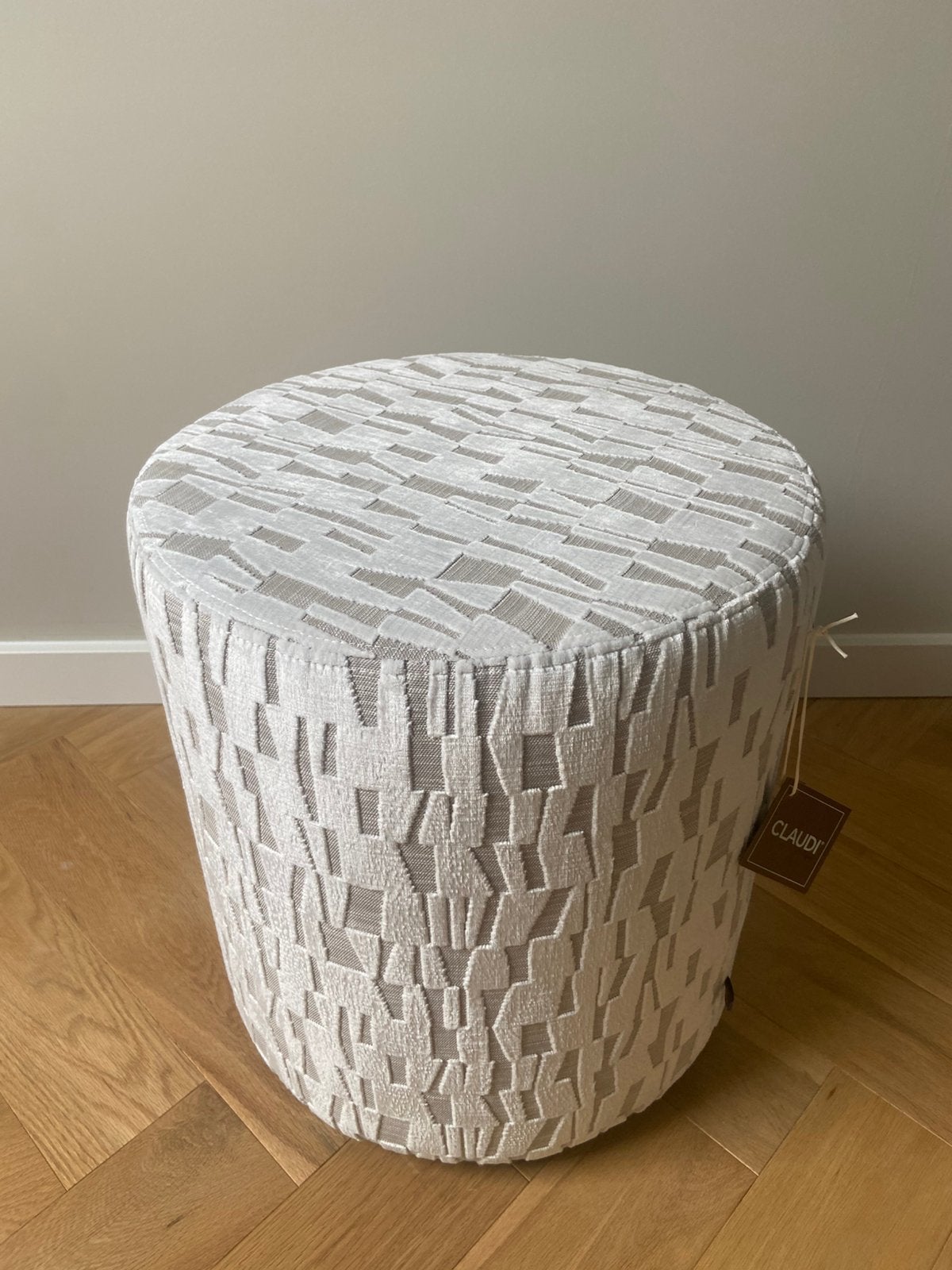 Poef Claudi 49x42 cm NIEUW, Huis en Inrichting, Ophalen, Minder dan 50 cm, Rond, Nieuw