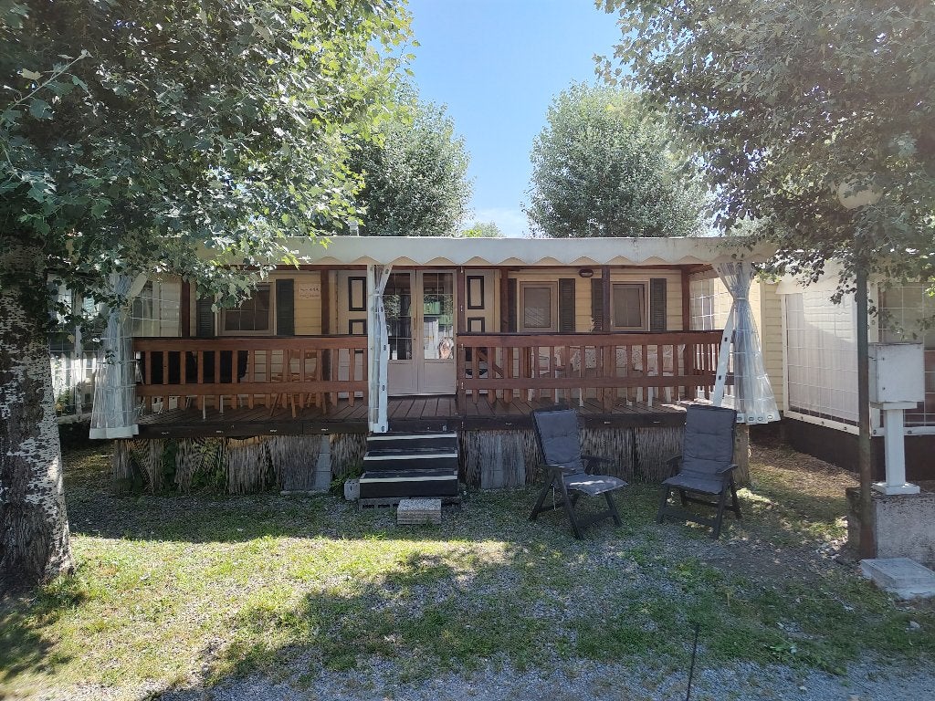 Stacaravan in Porlezza, aan het meer van Lugano, Lombardije en Merengebied, Recreatiepark, Zwembad, Chalet, Bungalow of Caravan