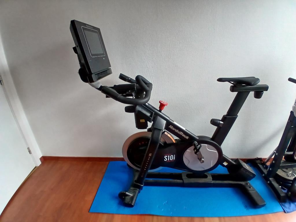 Hometrainer, Ophalen, Overige materialen, Zo goed als nieuw, Benen