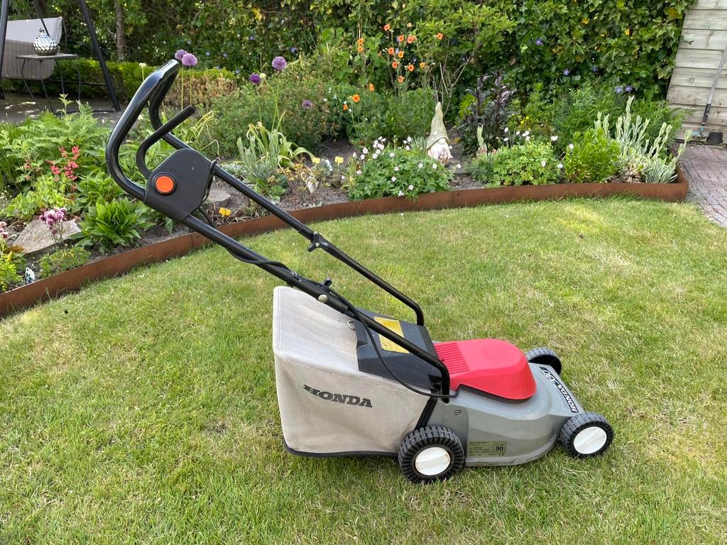 Grasmaaier Honda HRC330, Tuin en Terras, Grasmaaiers, Ophalen, Cirkelmaaier, Gebruikt, Elektrische grasmaaier
