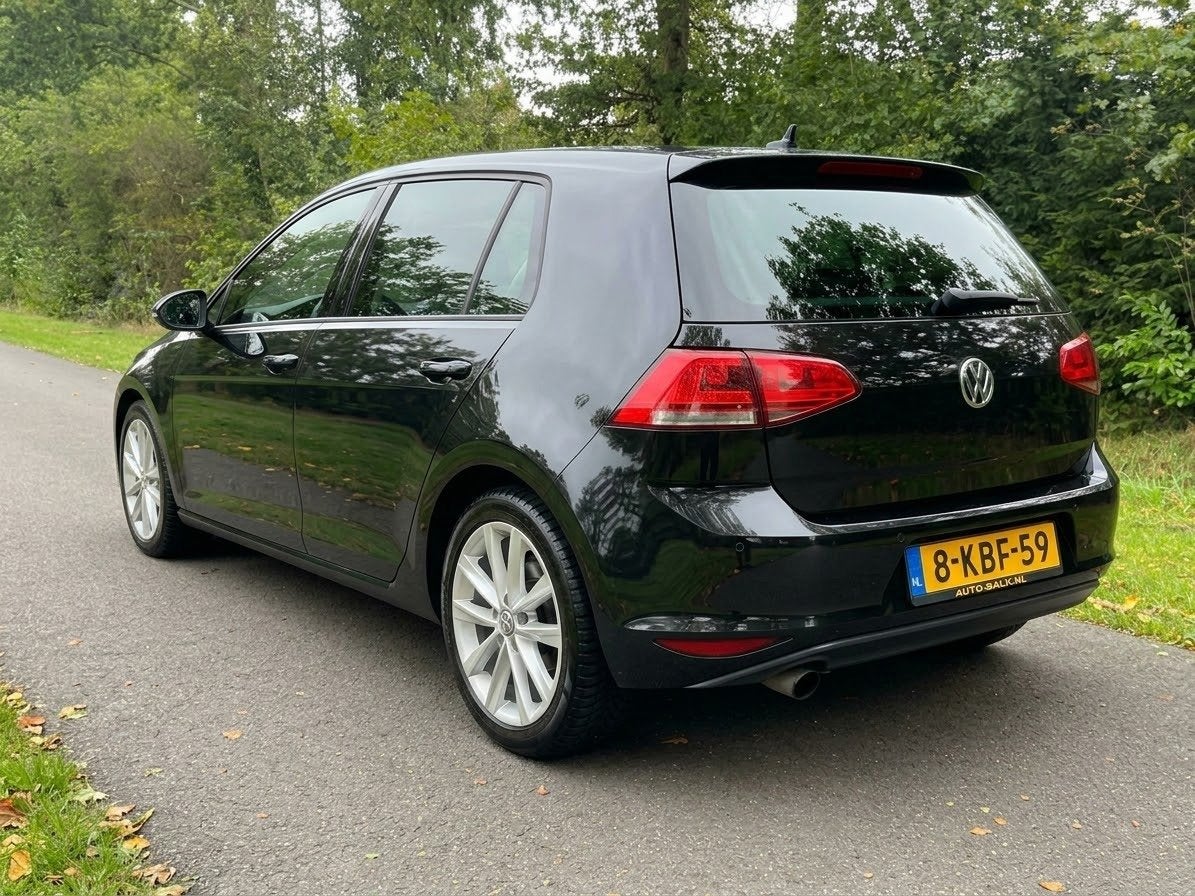 Volkswagen Golf 1.2 TSI Highline | Cruise + Clima + Navi Nu, Auto's, Voorwielaandrijving, Stof, Gebruikt, Zwart