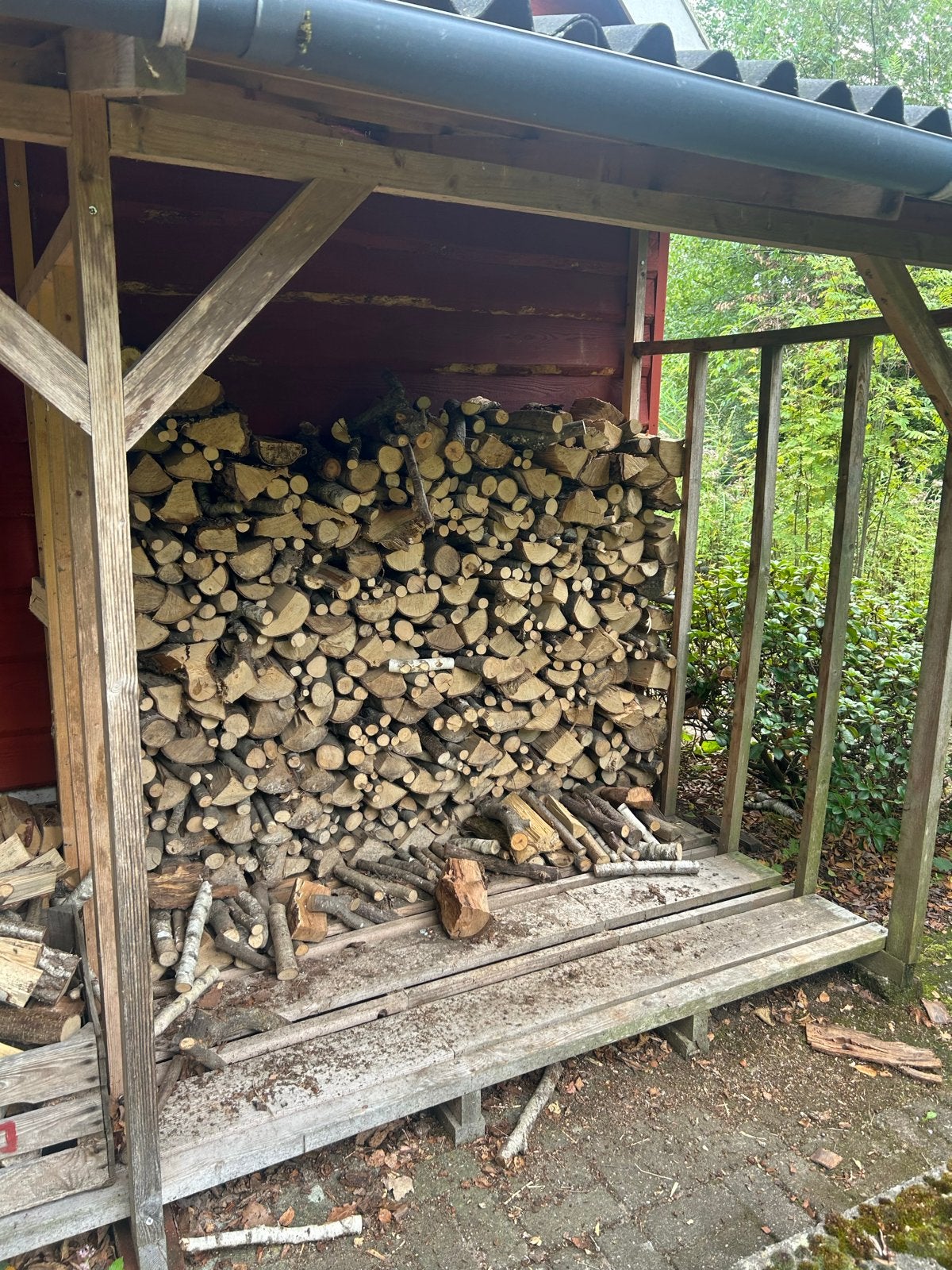 Droog berkenhout en gemengd hardhout bieden per kuub!, Tuin en Terras, Haardhout, 6 m³ of meer, Ophalen of Verzenden, Overige houtsoorten