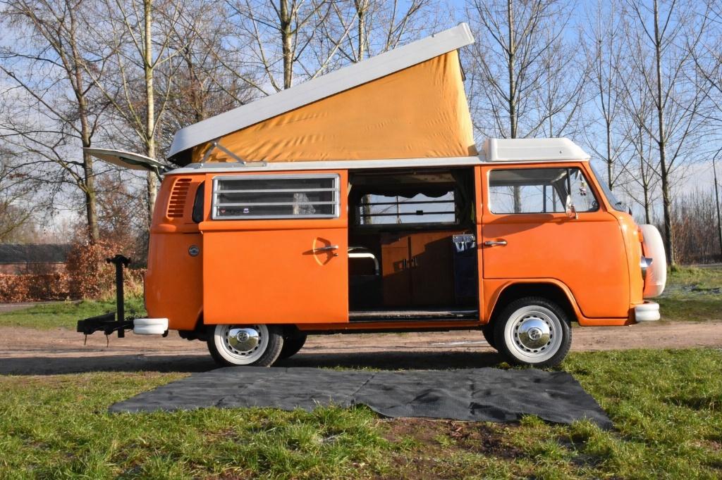 Te huur: Volkswagen T2 Kampeerauto 1976, Caravans en Kamperen, Campers, Particulier, tot en met 4, Buscamper of Camperbus, Volkswagen