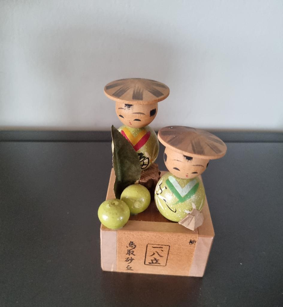 Leuke Appeltjes Kokeshi's, Antiek en Kunst, Verzenden