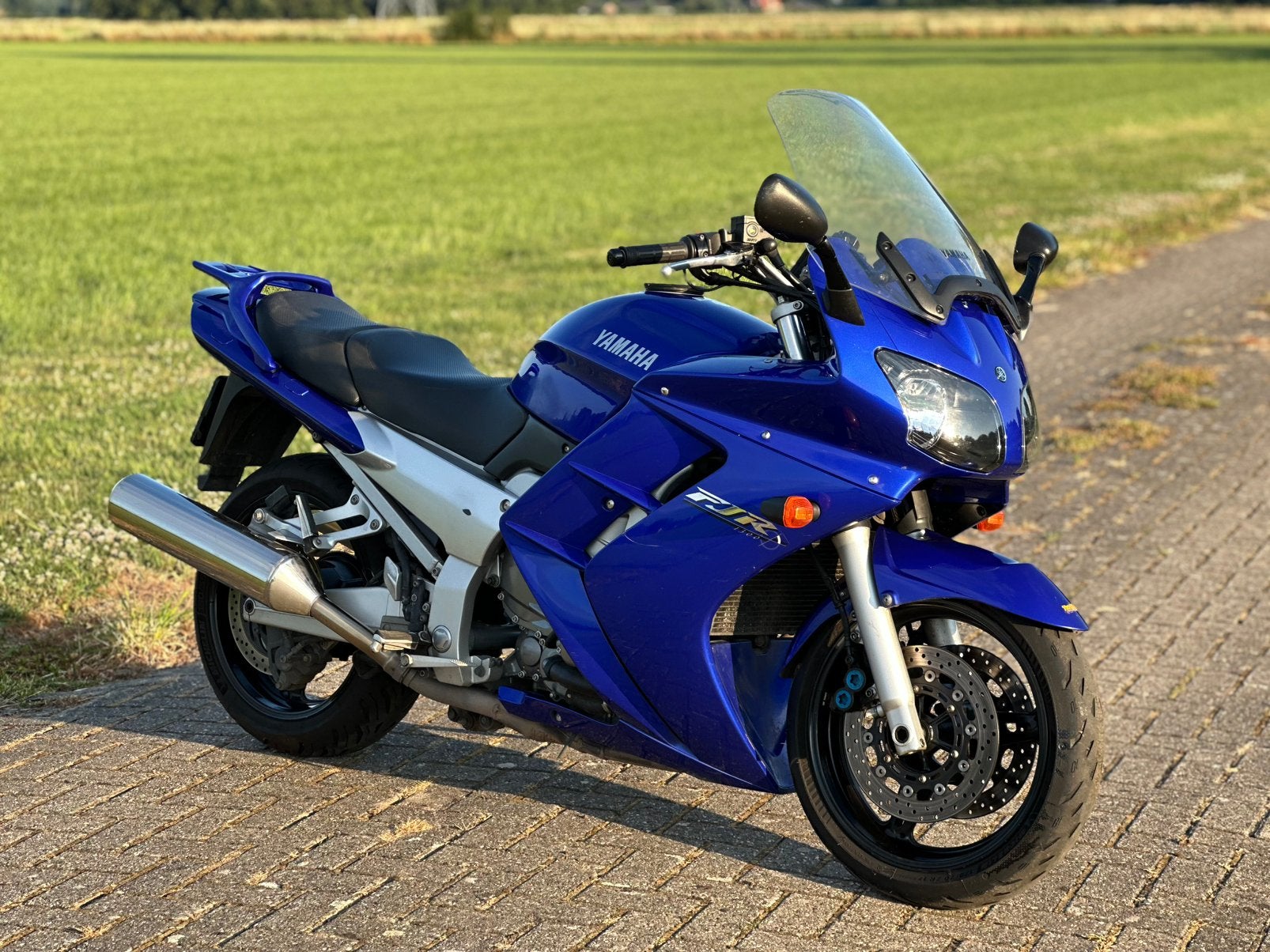 Yamaha FJR 1300 - glans blauw - toermotor, Cardan-aandrijving, 4 cilinders, Motorrijbewijs A, 1298 cc