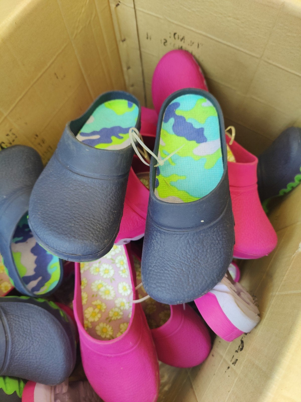 Crocs lookalike tuinklompen 16 paar nieuw in doos, Ophalen of Verzenden, Nieuw, Jongetje of Meisje, Overige typen