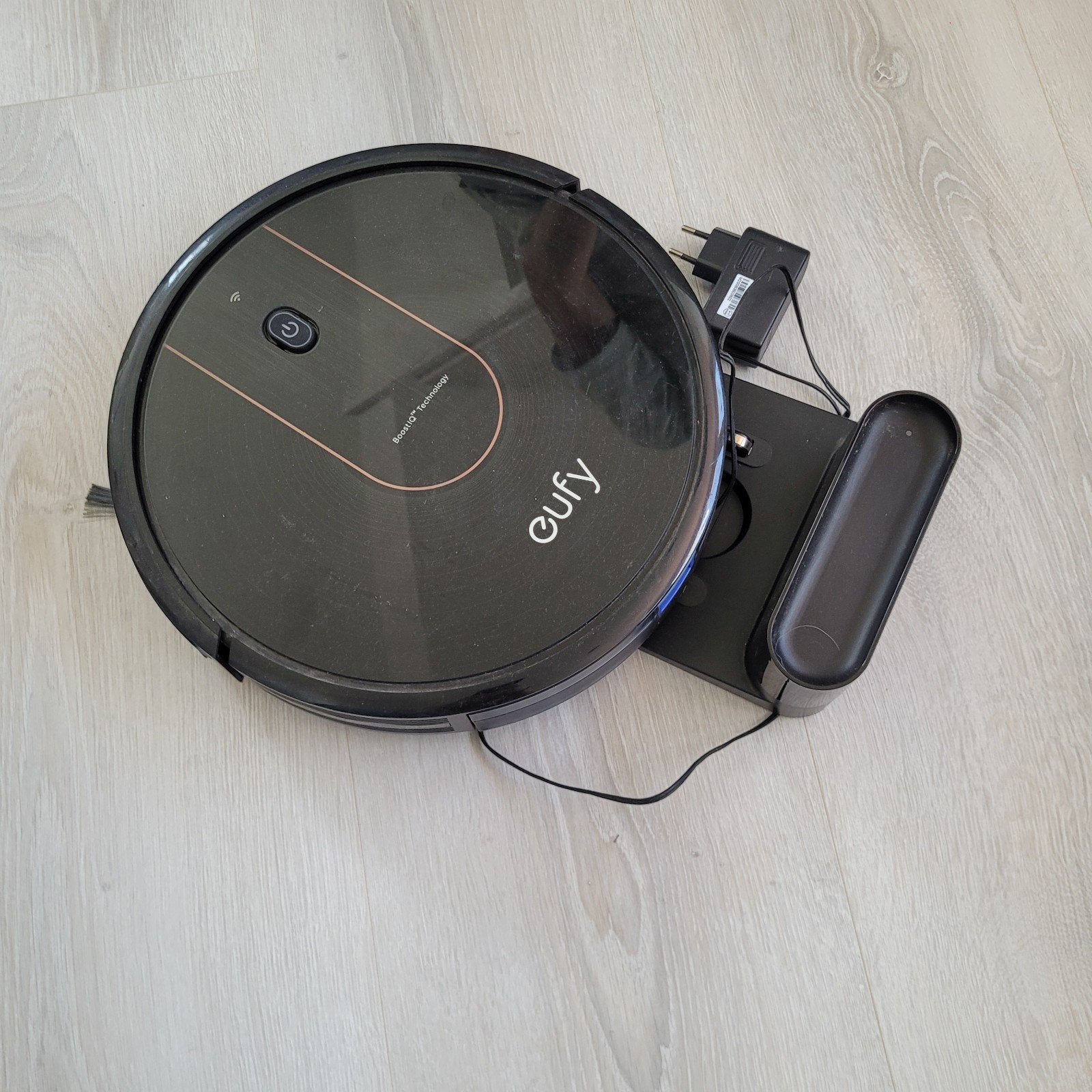 Eufy RoboVac 11S Robotstofzuiger met Oplaadstation, Ophalen, Overige merken, Gebruikt, Geschikt voor harde vloeren