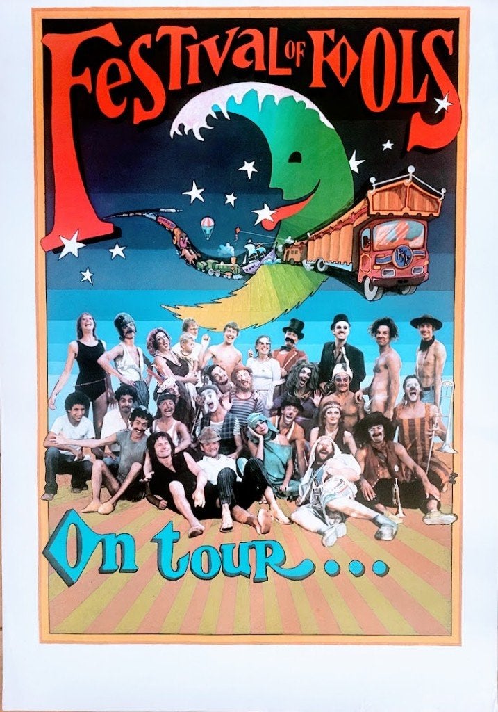 POSTER FESTIVAL OF FOOLS JANGO EDWARDS, Verzamelen, Posters, Ophalen of Verzenden, Zo goed als nieuw, A1 t/m A3, Film en Tv