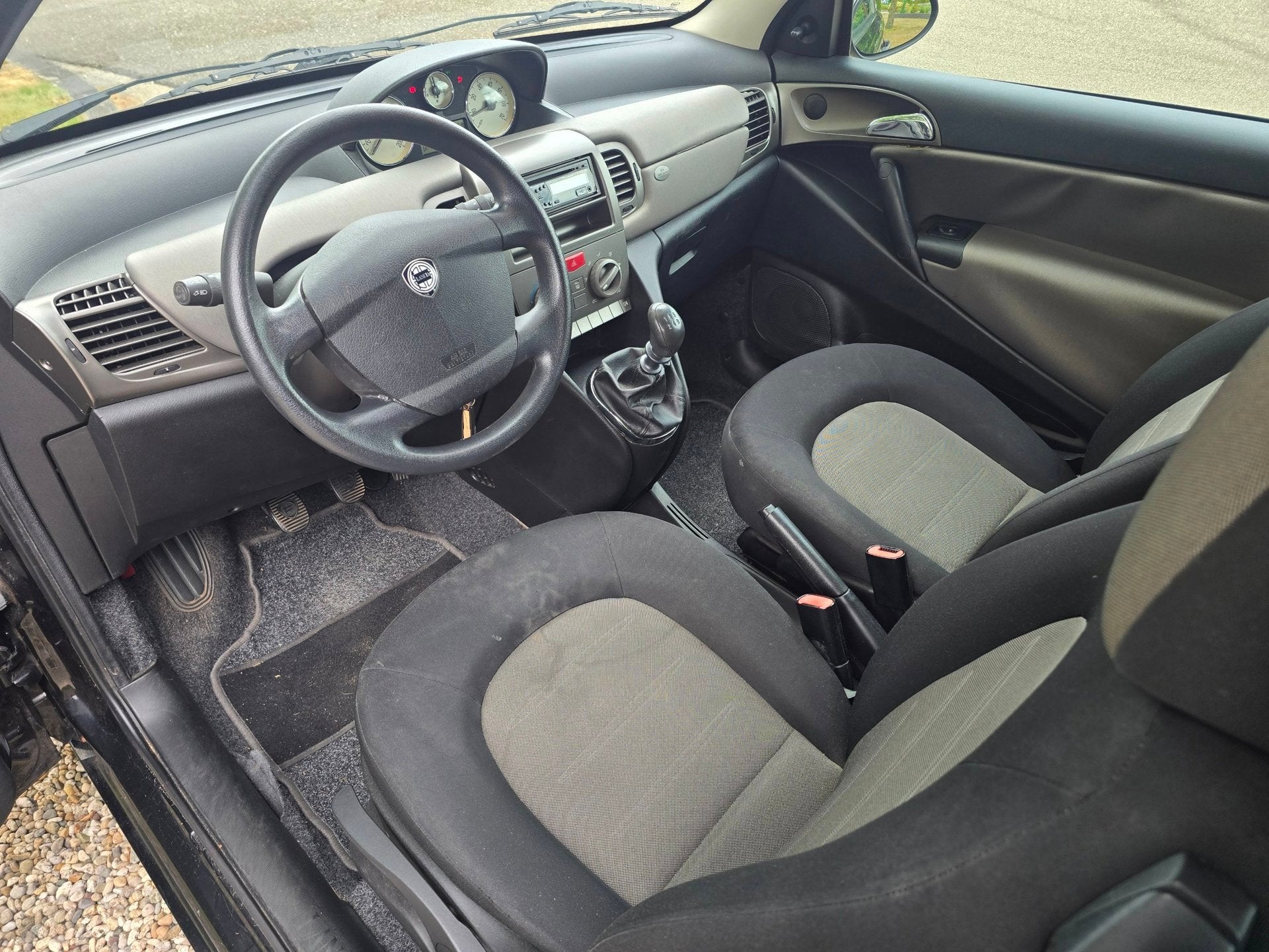 Lancia Ypsilon 1.2 APK 07-2027!, Auto's, Voorwielaandrijving, Gebruikt, Zwart, Origineel Nederlands