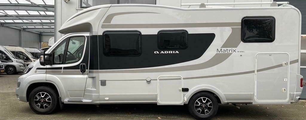 Adria Matrix 670 SL, Chemisch toilet, Ringverwarming, Luifel, Fiat